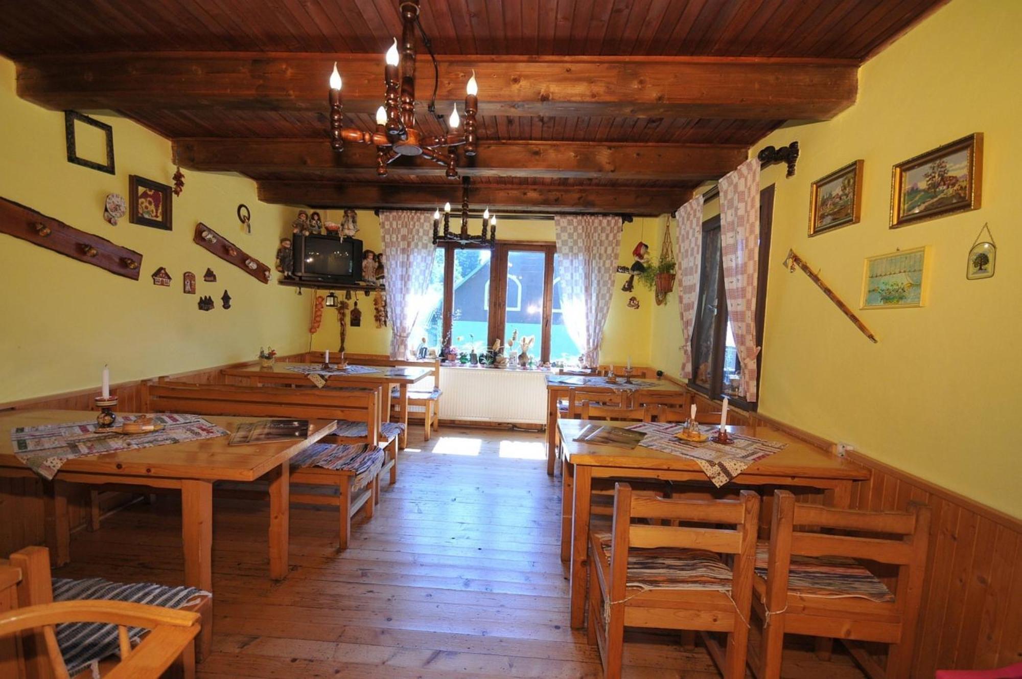 Penzion Pastierna Dedinky Exteriér fotografie